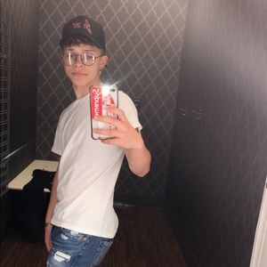 Meet your Posher, Javier